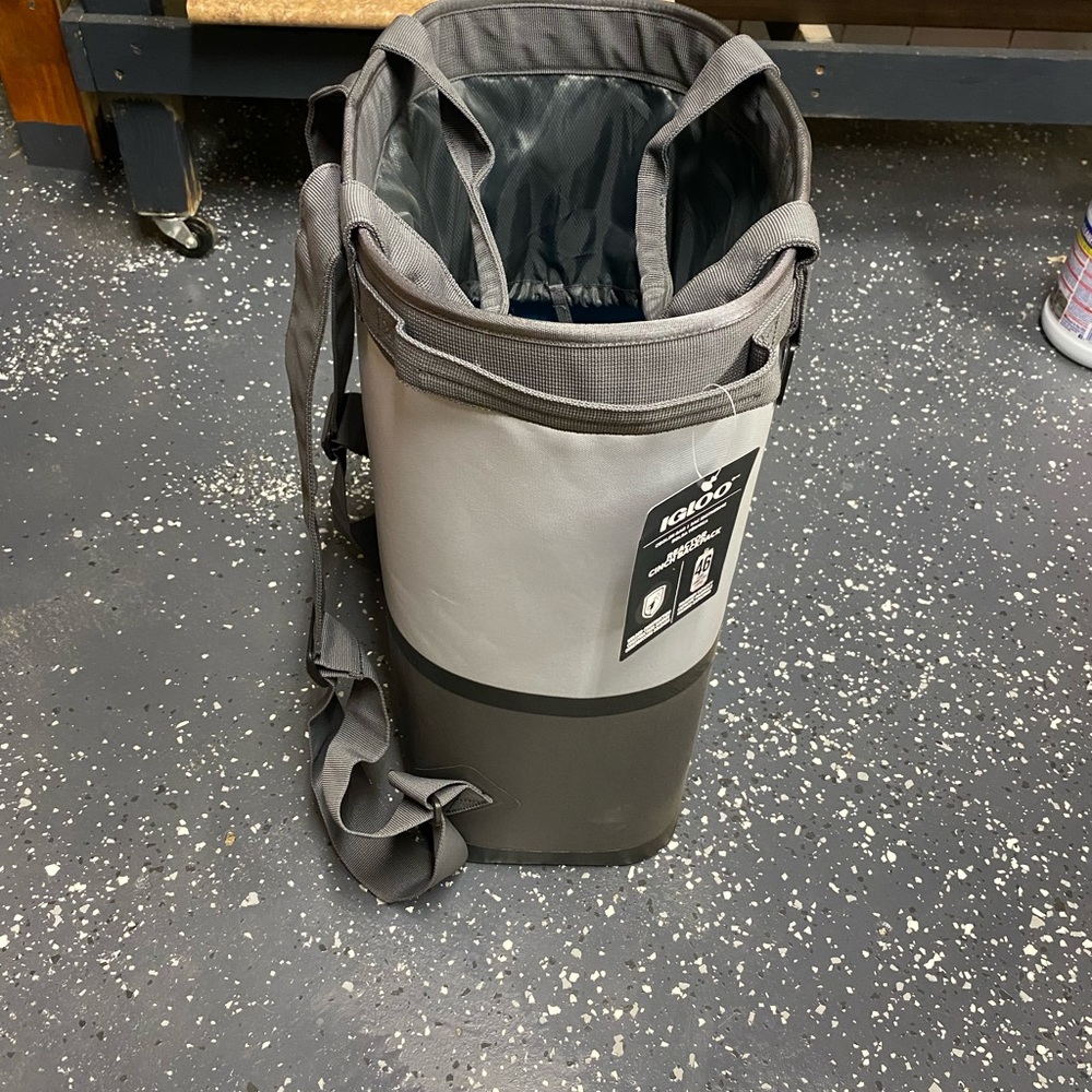 Igloo Insulated Cooler Backpack - image 3